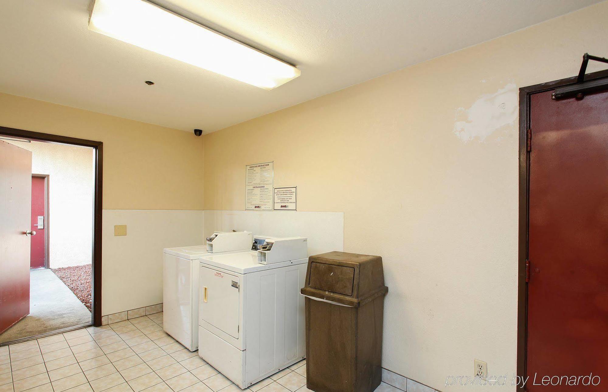 Ontario Airport Executive Inn Buitenkant foto